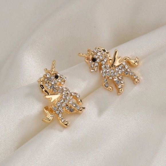 marie and lux Jewelry - 5 for $25 Elegant Unicorn Earrings